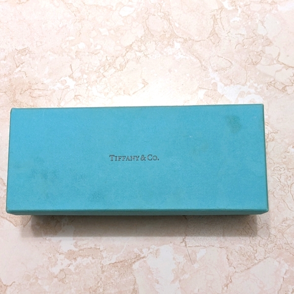 Tiffany & Co Gift Box & Lens Cleaning Cloth - Picture 6 of 11